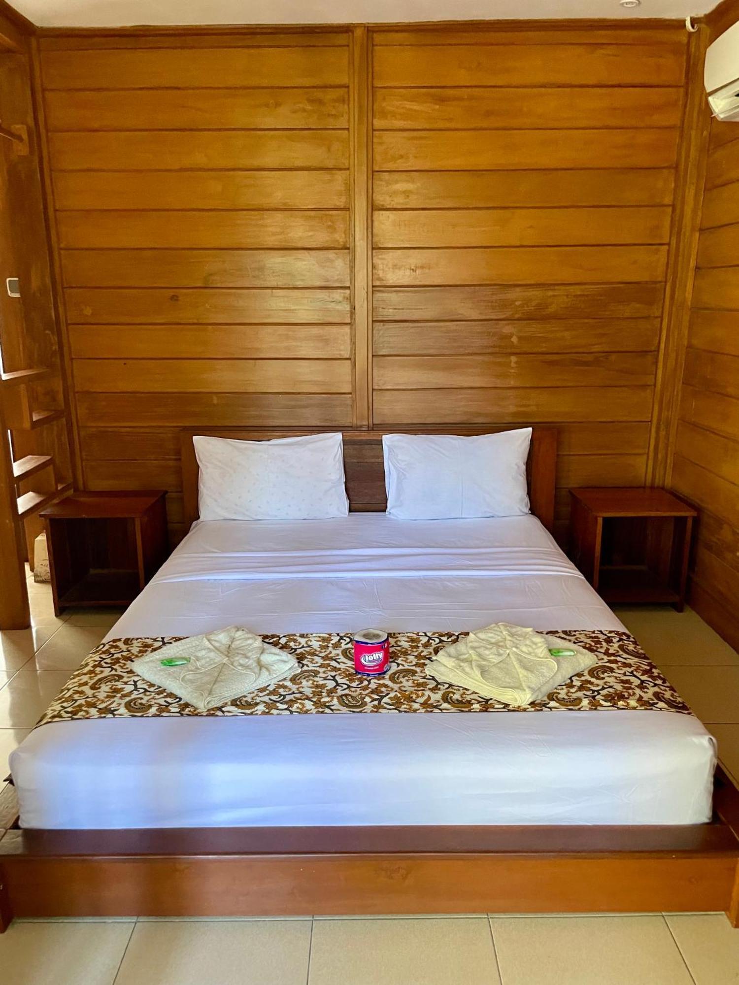 The Exile Sunsetpoint Hotel Gili Trawangan Luaran gambar
