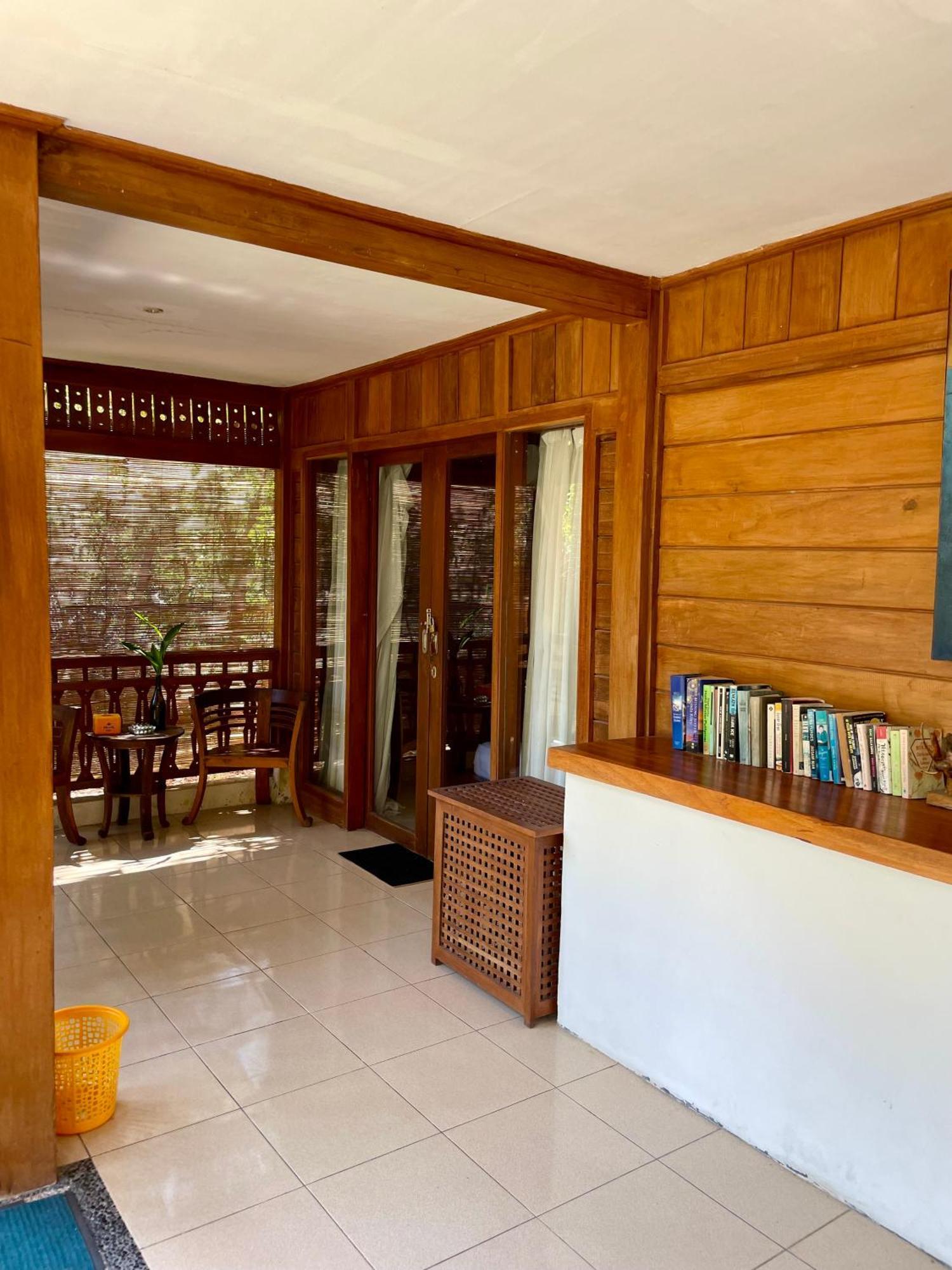 The Exile Sunsetpoint Hotel Gili Trawangan Luaran gambar