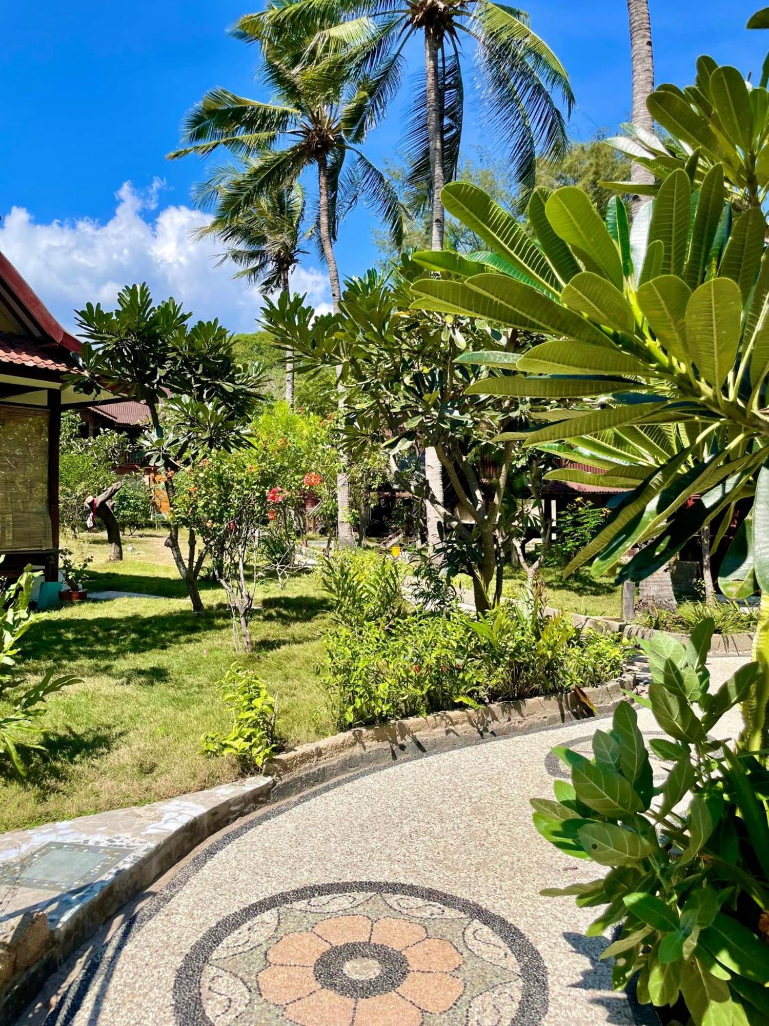 The Exile Sunsetpoint Hotel Gili Trawangan Luaran gambar